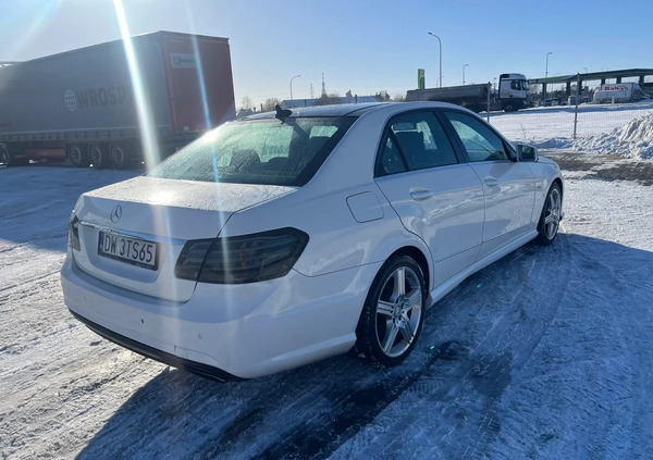 Mercedes-Benz Klasa E cena 45900 przebieg: 274000, rok produkcji 2010 z Wrocław małe 79